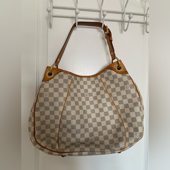 Authentic Louis Vuitton Azur Purse - Picture 3 of 16